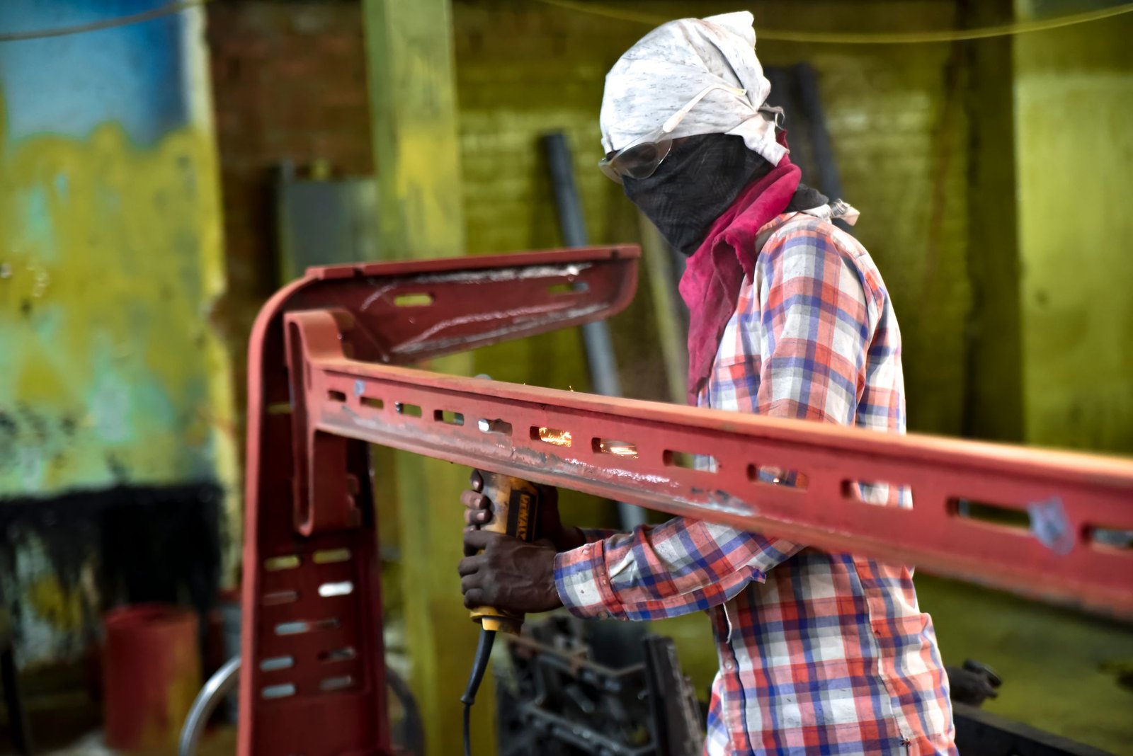 Specifications of Power Looms Machine Manufacturer - Paramount Looms